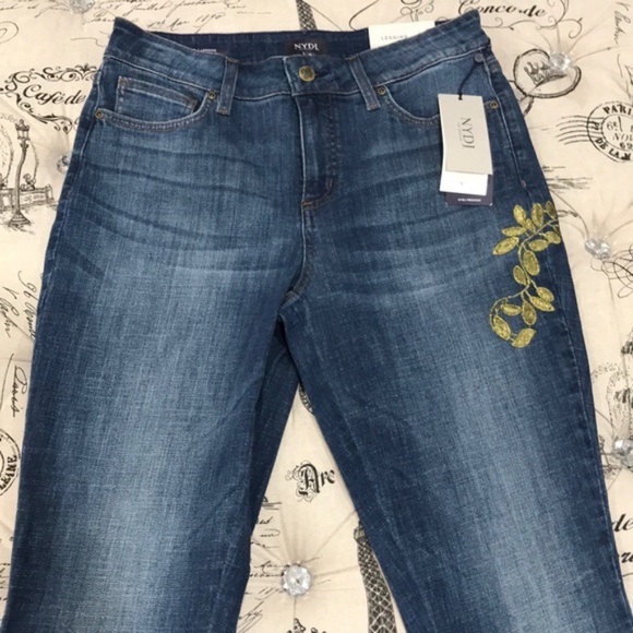 NYDJ Alina Embroidered Legging Jeans - Picture 4 of 8